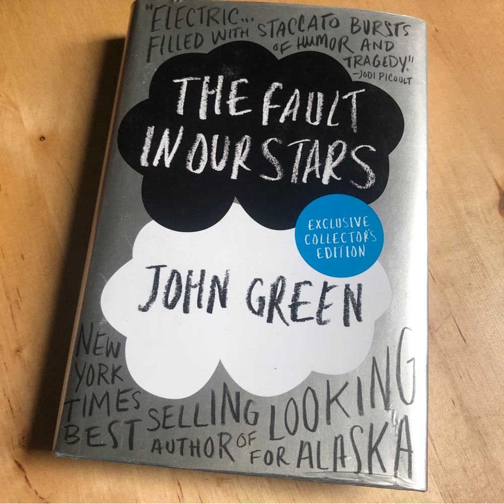 The Fault in Our Stars John Green hardcover EUC 💐